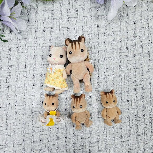 Sylvanian Families Calico Critters Hazelnut Chipmunk Babies & Hamster Child - Picture 1 of 4
